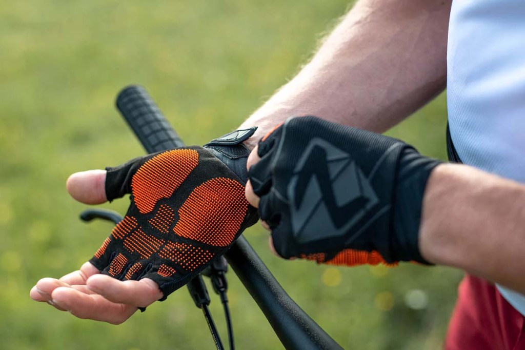 Die passende Fahrradbekleidung für Frühling - den IMTEST