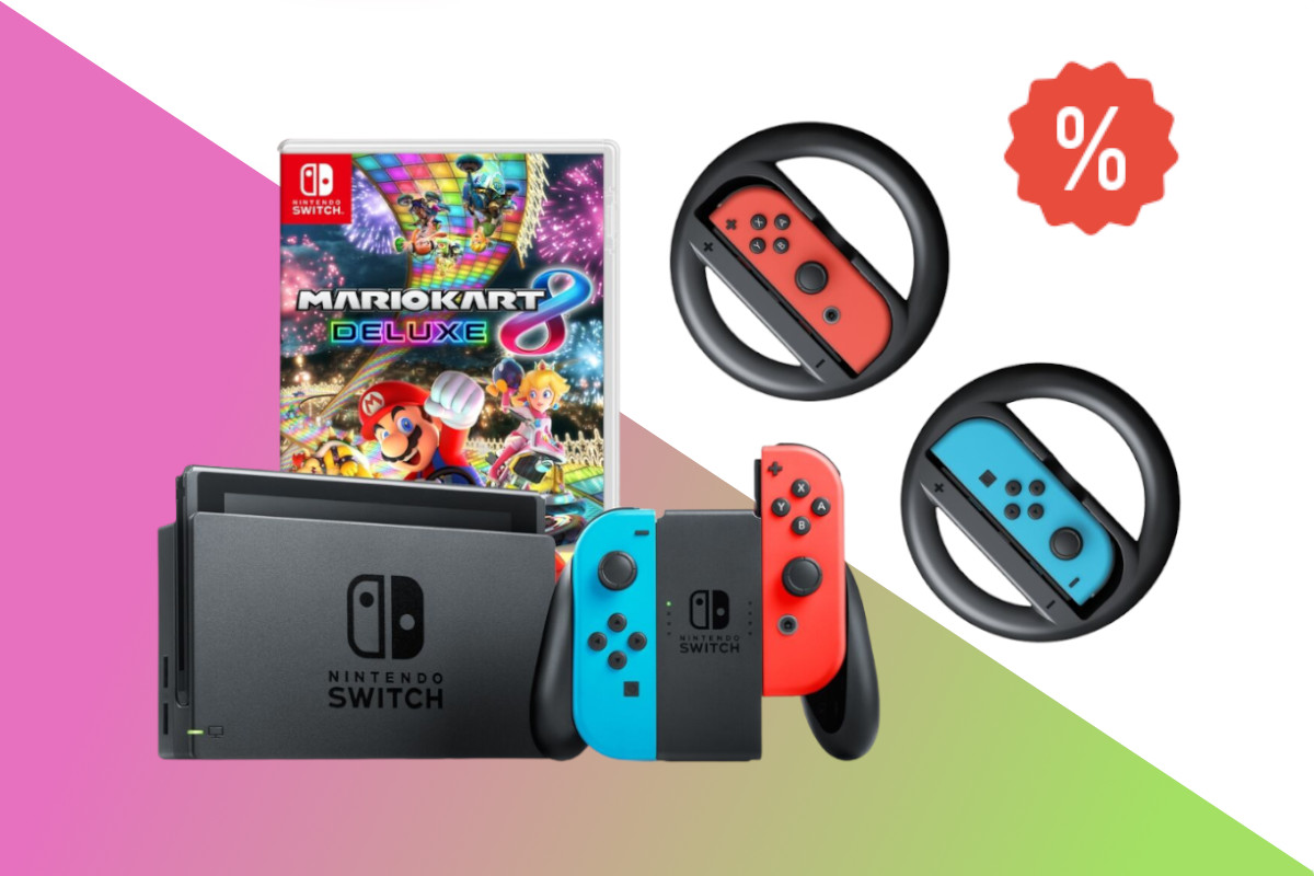 Schwarze Nintendo Switch mit blau roten Joysticks von vorne, dahinter Mario Kart 8 Deluxe und zwei schwarzen Lenkrädern oben auf weißem Hintergrund mit pink grünem Farbverlauf unten