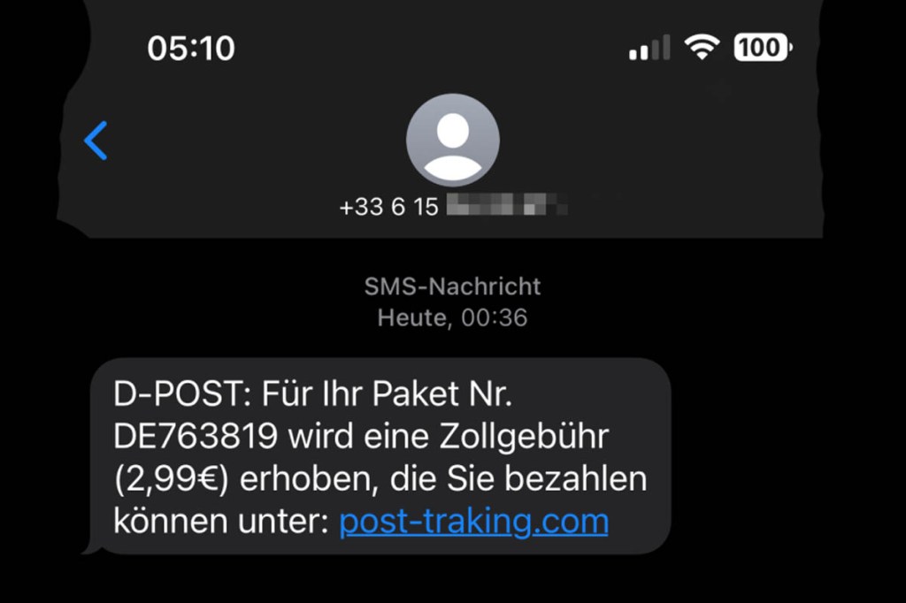 Phishing-SMS fordert im Namen der deutschen Post dazu auf, Zollgebühren zu entrichten.