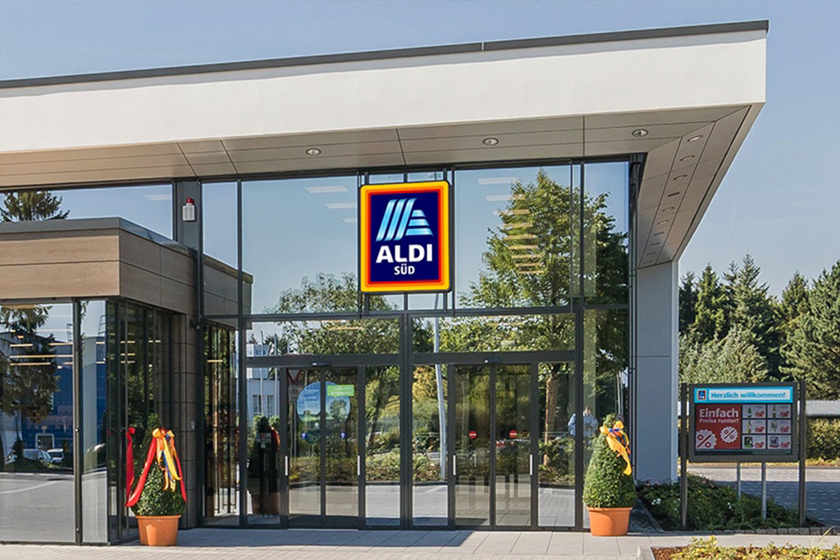 Eine Aldi-Süd-Filiale von vorne fotografiert.