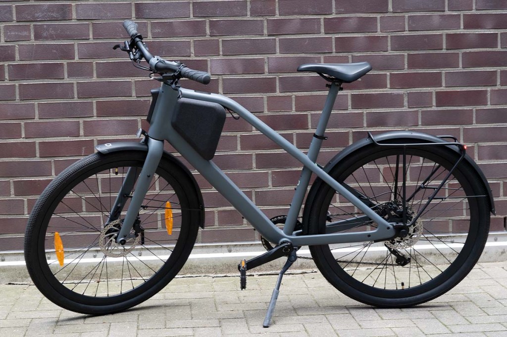 E-Bike von Lemmo vor einer Häuserwand