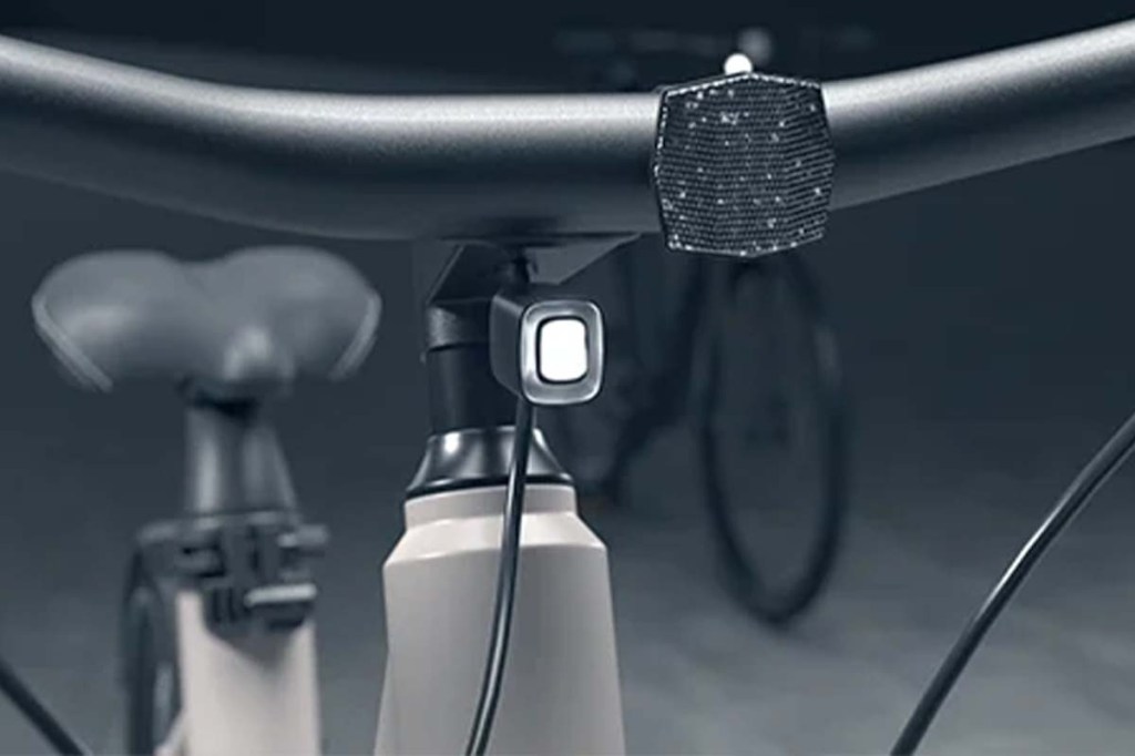 Nahaufnahme E-Bike von Crivit auf Frontlicht