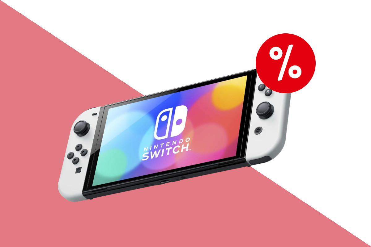 Nintendo Switch OLED in weiß als Handheld schräg von vorne schwebend auf hellrot weißem Hintergrund mit rotem Prozentzeichen oben rechts