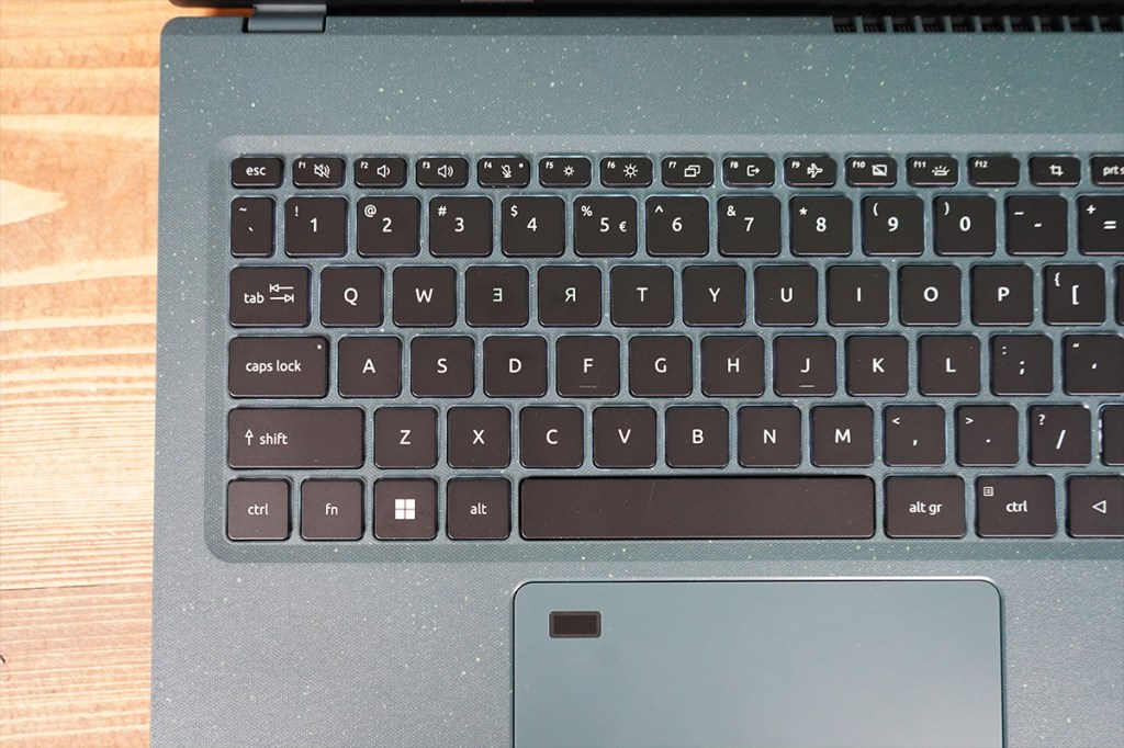 Die Tastatur des Acer Aspire Vero 15 in einer Nahaufnahme. 
