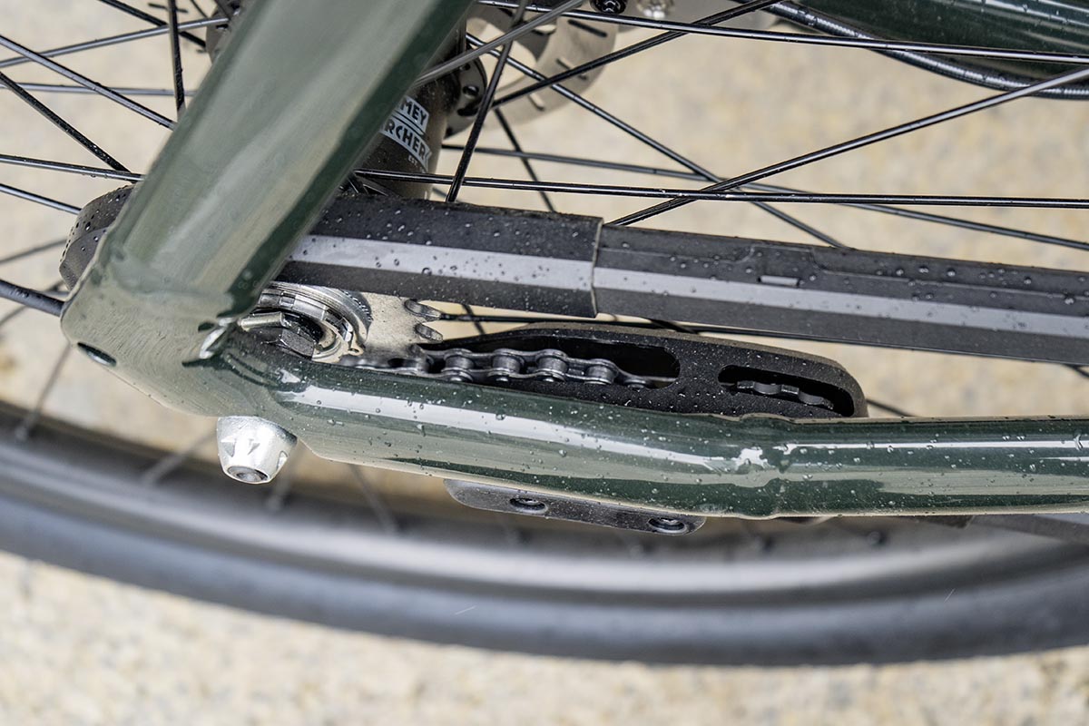 Detailansicht der Antriebskette beim City-E-Bike VanMoof S4.