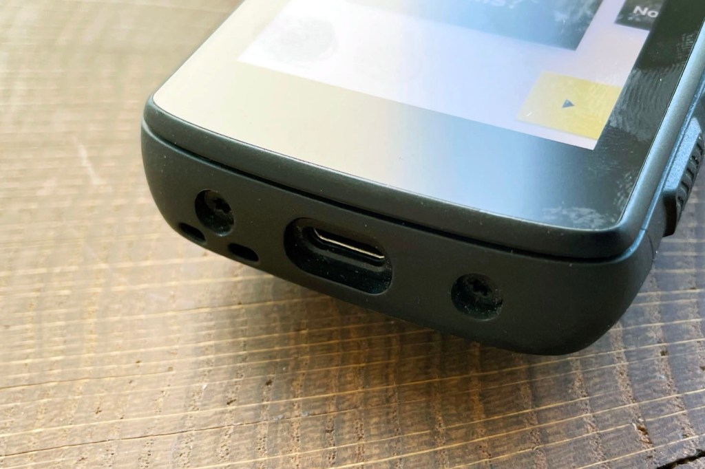 Karoo 2 USB-Abdeckung