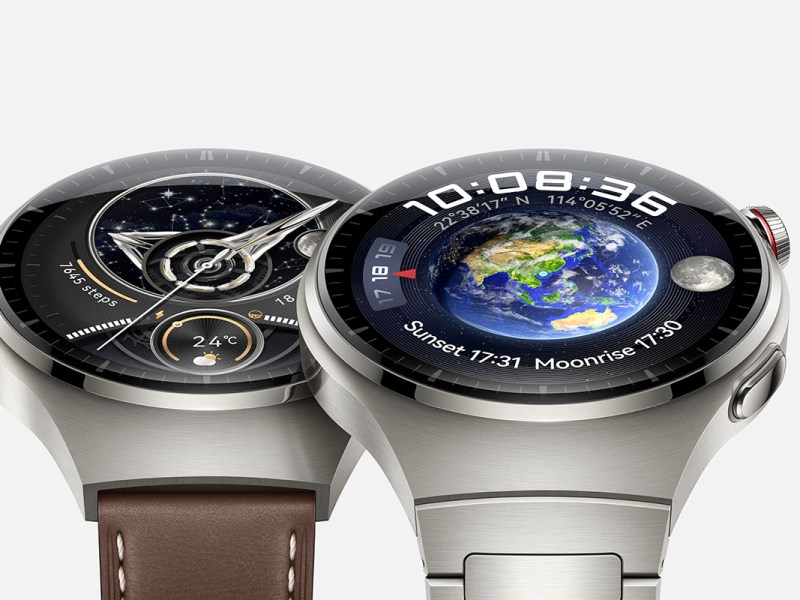 Huawei Watch 4 Pro mit Leder- und Metallarmband