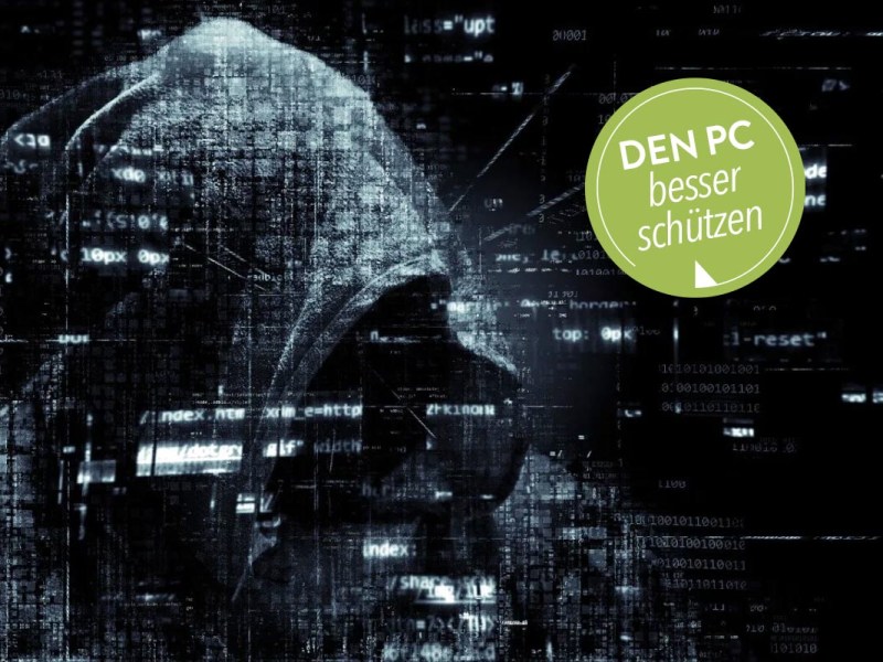 PC Hacker mit schwarzer Kapuze