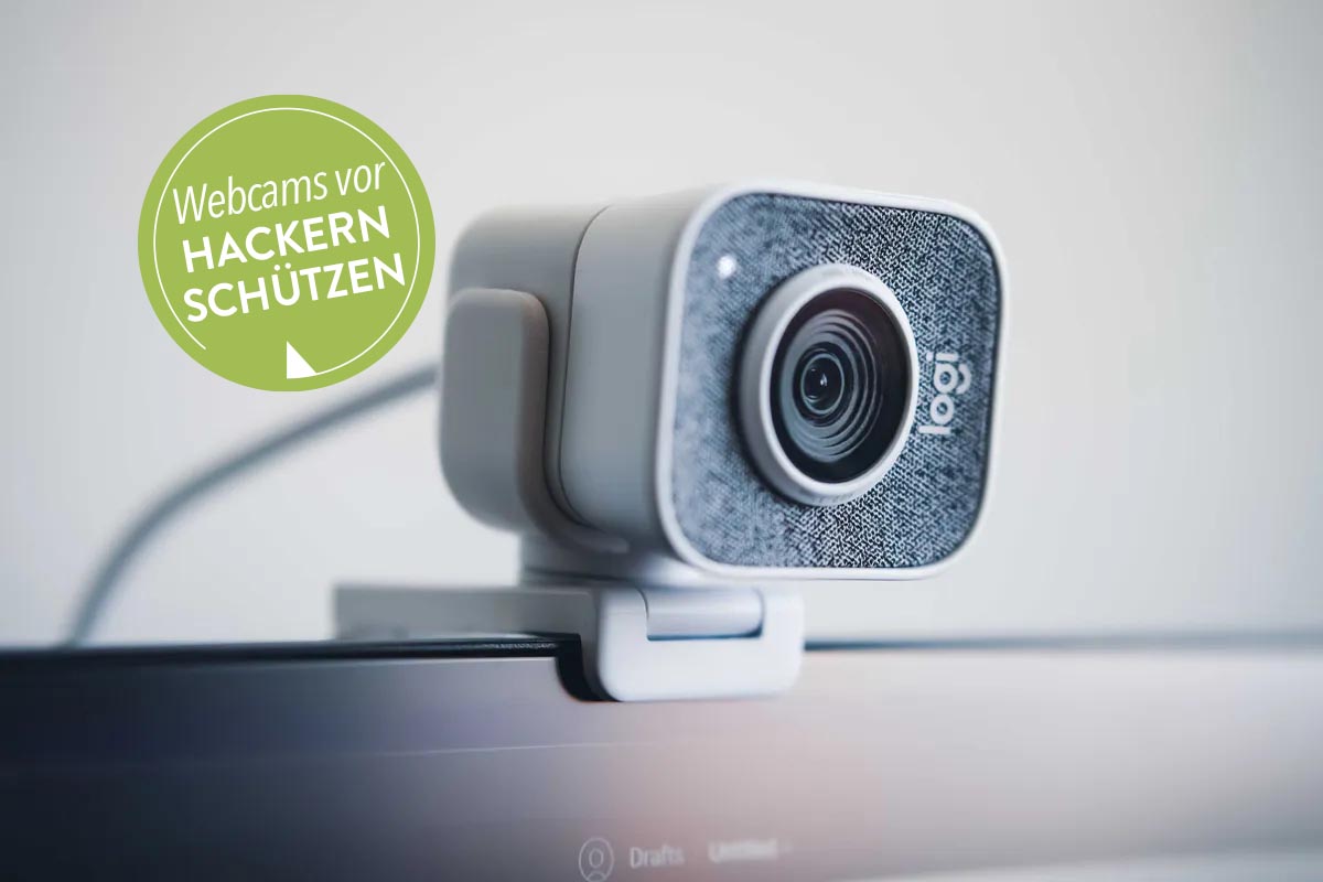 Webcam auf einem Monitor angebracht.