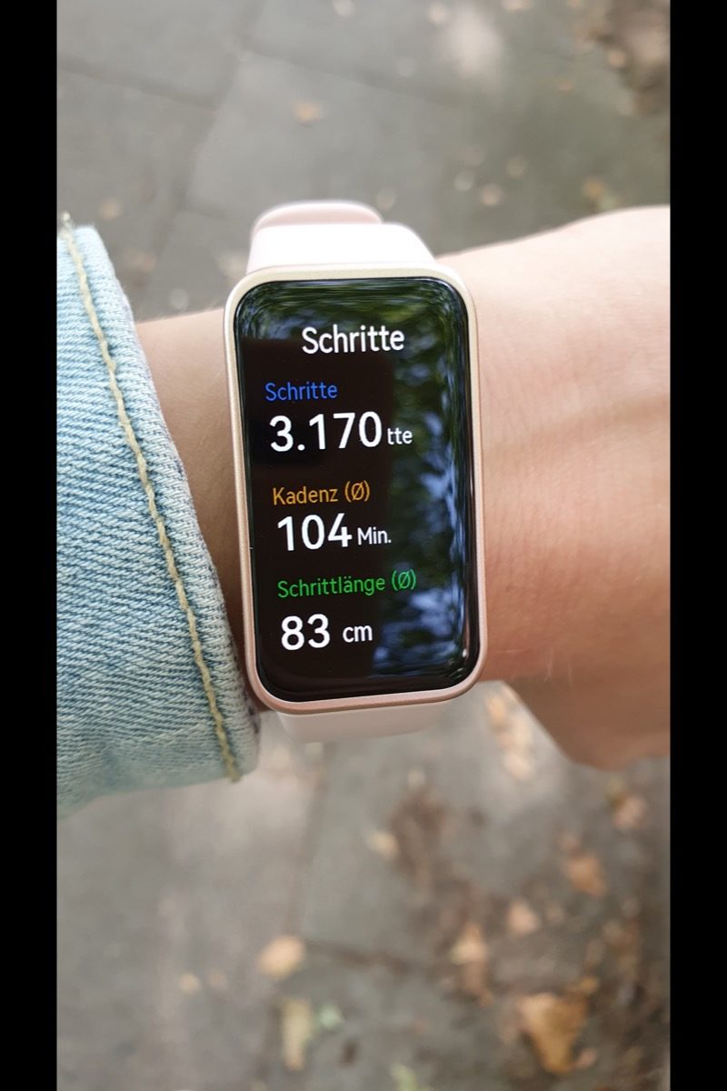 Eine Anzeige auf dem Huawei Band 8.