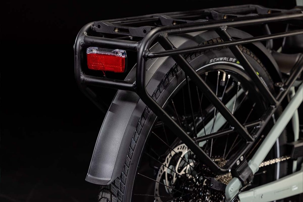 Nahaufnahme Gepäckträger von E-Bike Longtail Hybrid