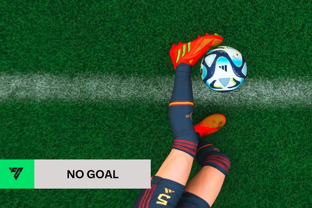 Ein Screenshot aus dem Spiel FC 24. Zu sehen ist eine Kamerasperspektive, die zeigt, dass ein Ball nicht über der Linie war.
