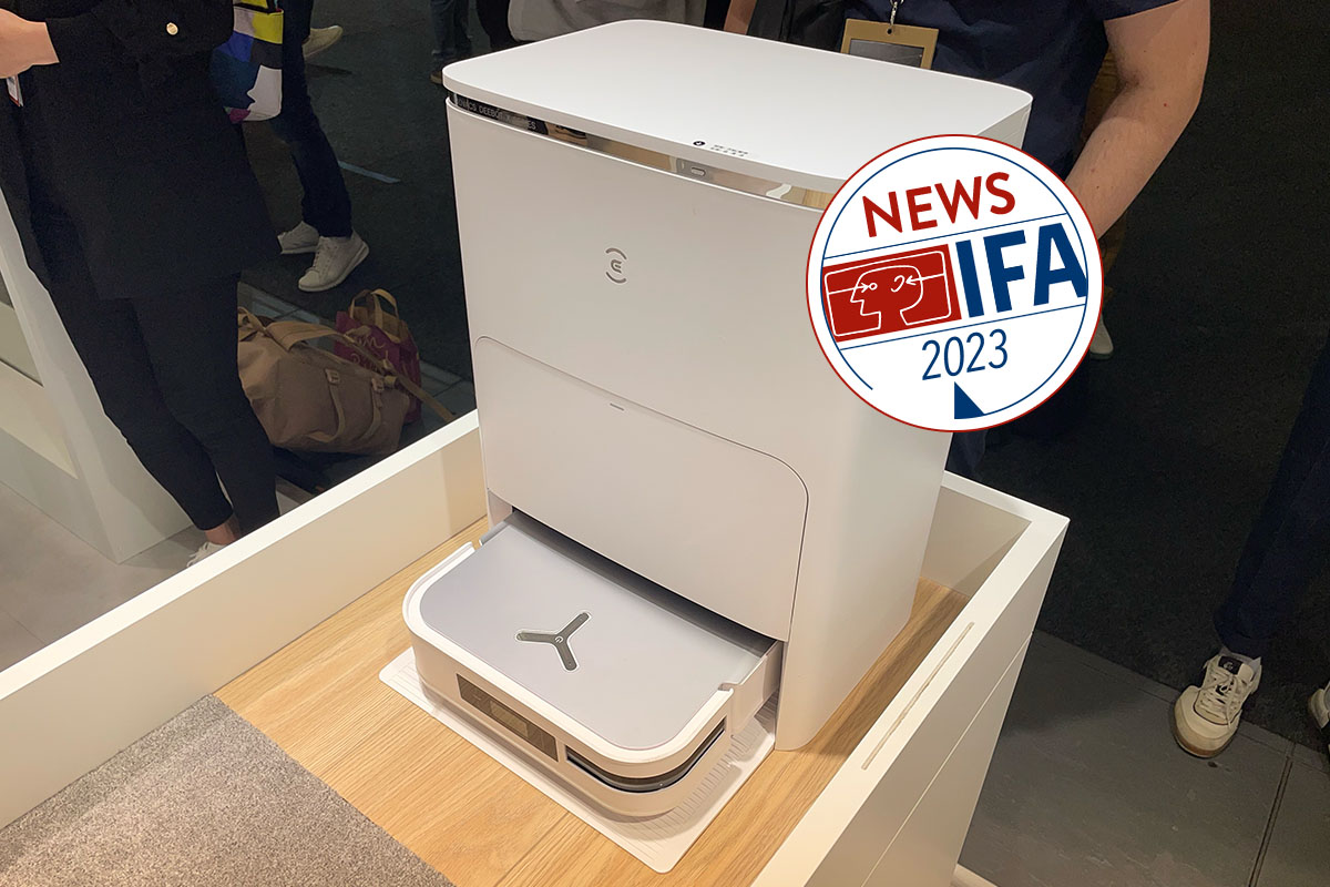 Der neue Ecovacs Saug-Wisch-Roboter auf der IFA 2023 in Berlin.