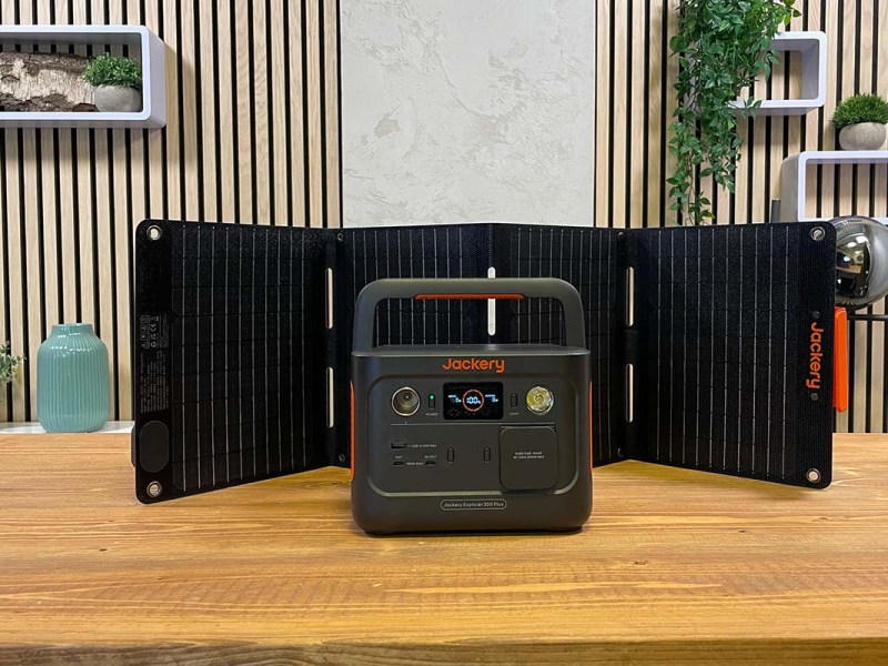 Jackery Explorer 300 Plus im Test: Die Mini-Powerstation