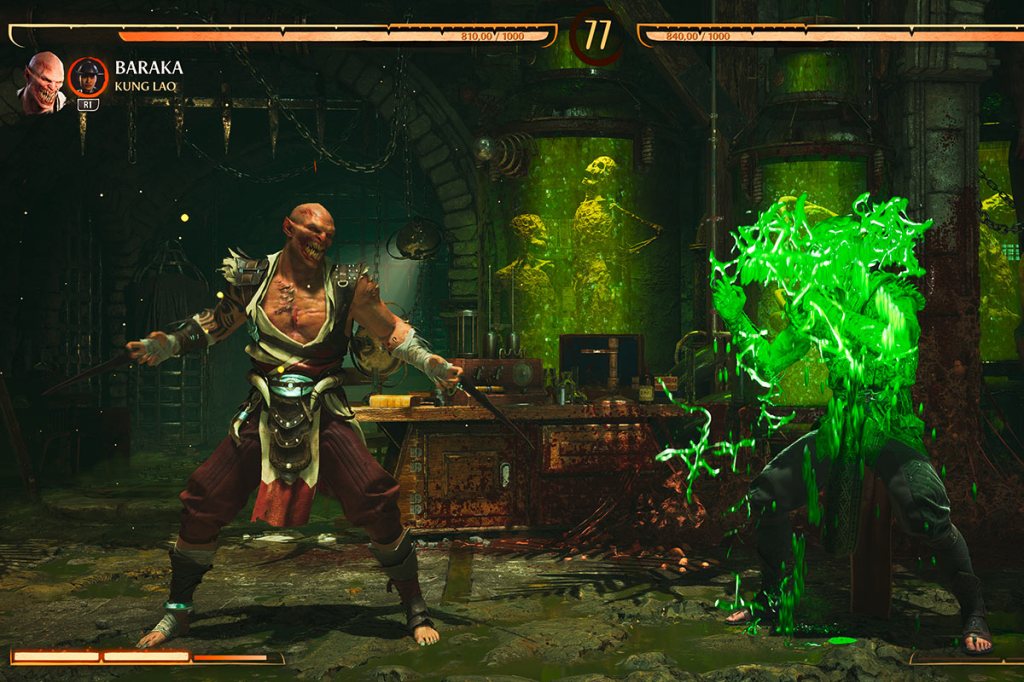 Screenshot aus dem Spiel Mortal Kombat 1 – man sieht den Kämpfer Baraka in einem düsteren Labor.