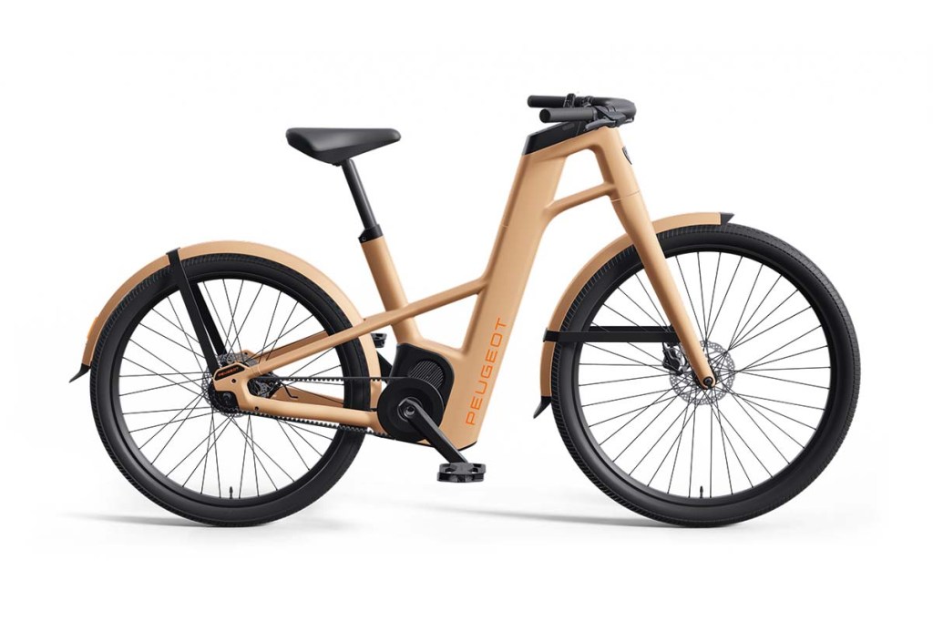 Productshot City-E-bike von Peugeot in braun-beige