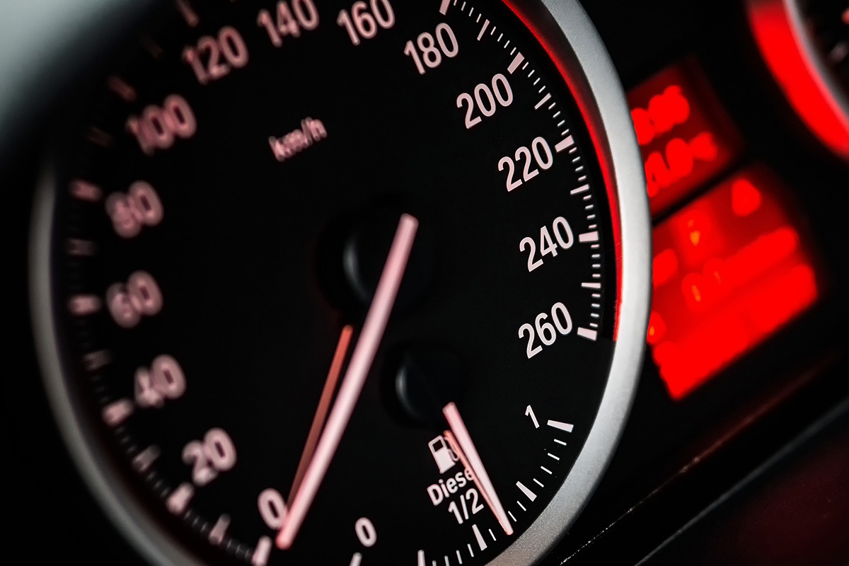 Blitzerwarner im Auto