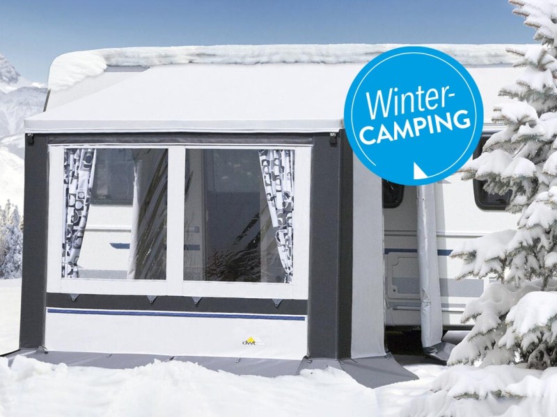 Wintercamping mit Wohnwagen: 10 Dinge, die nicht fehlen dürfen