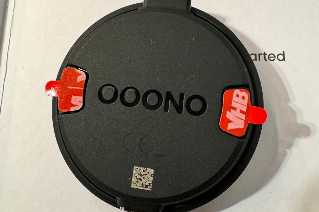 Rückseite vom Ooono Co-Driver mit Magnethalterung