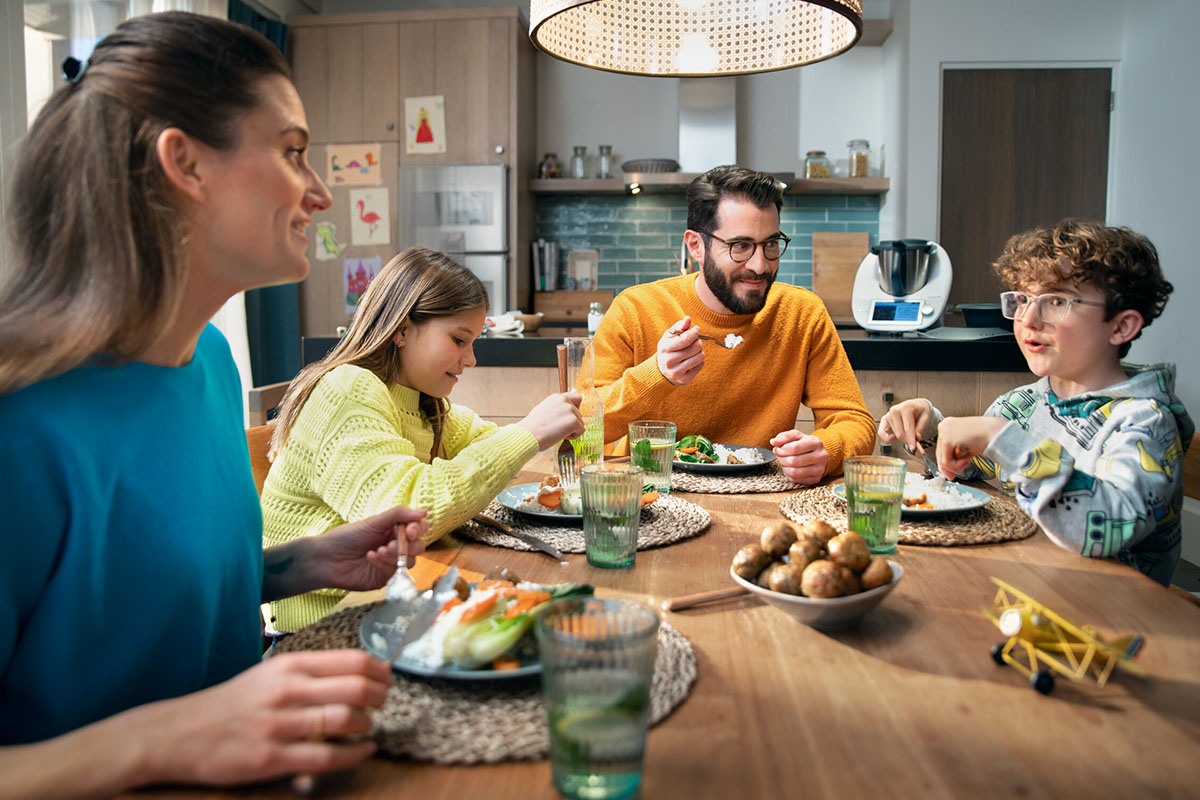 Eine Familie mit einem Thermomix.