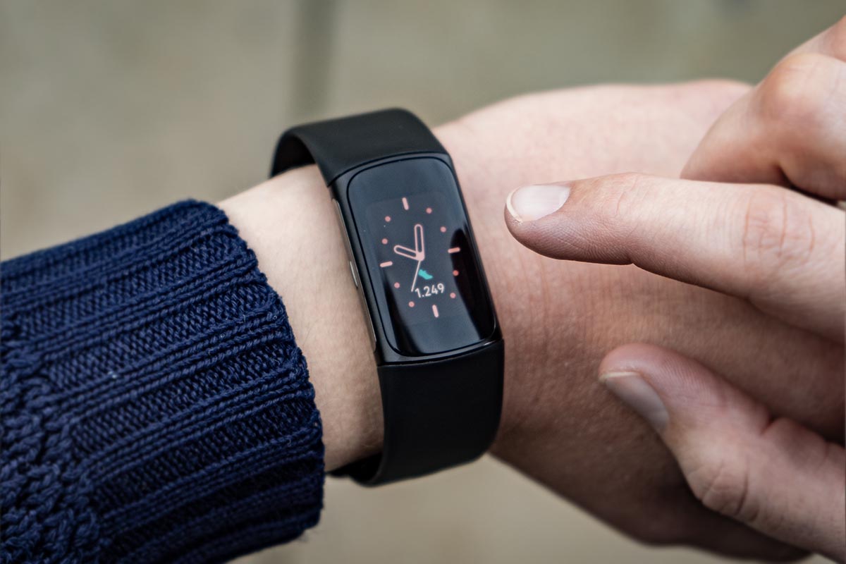 Fitbit Charge 6 im Test: Was kann der neue Fitness-Tracker? - IMTEST