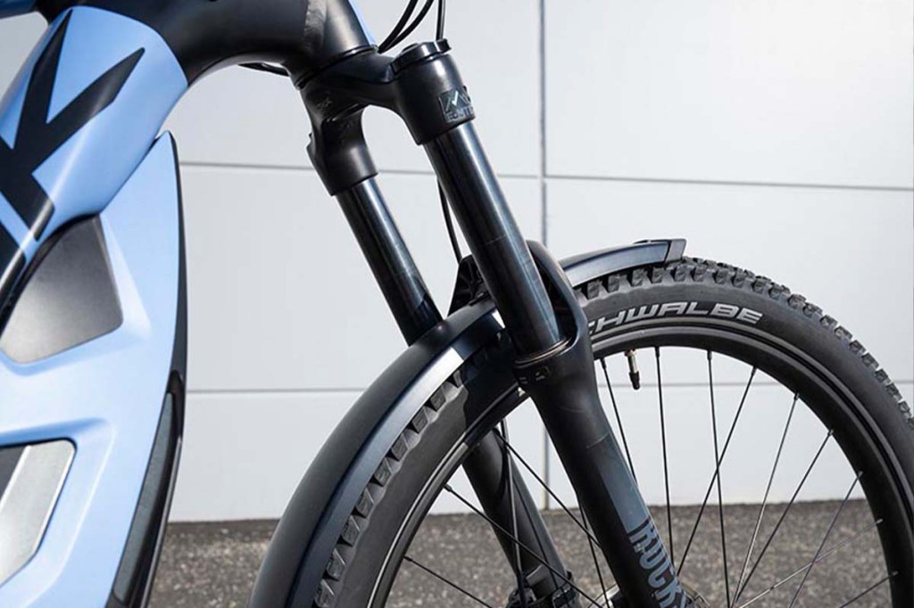 Nahaufnahme Federgabel eines E-Bikes