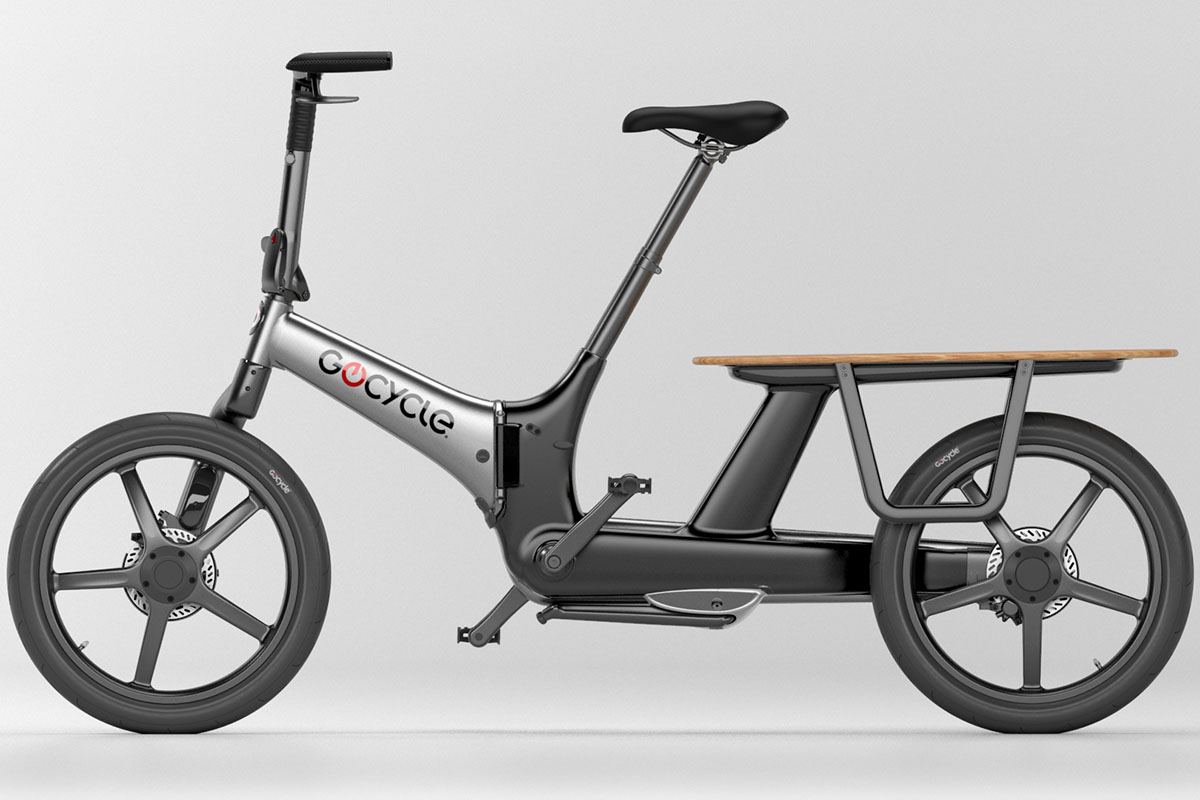 Gocycle E-Cargo-Bike im Profil vor grauem Hintergrund.