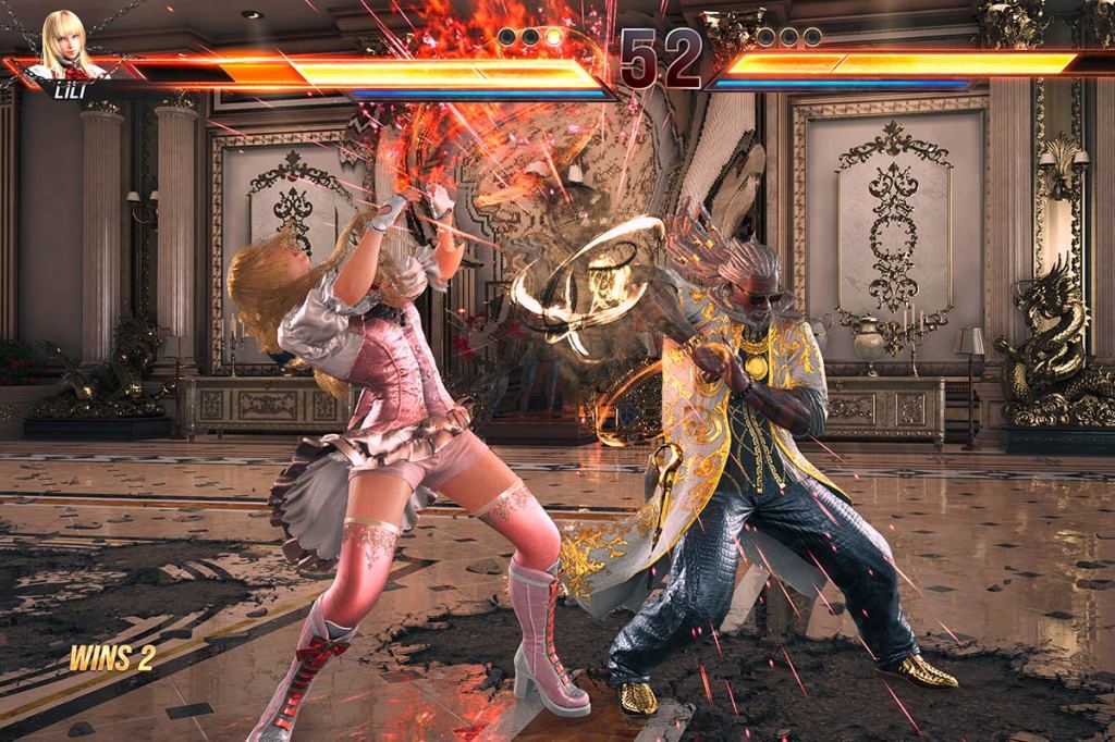 Ein Bild aus dem Videospiel Tekken 8, es zeigt zwei Kämpfer in einem mondänen Saal.