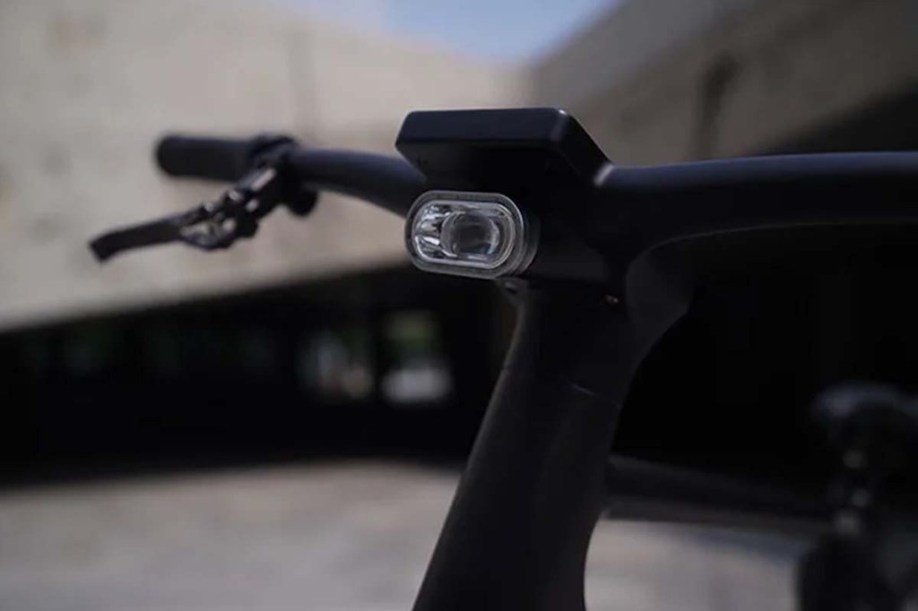 Nahaufnahme Frontlicht von E-bike