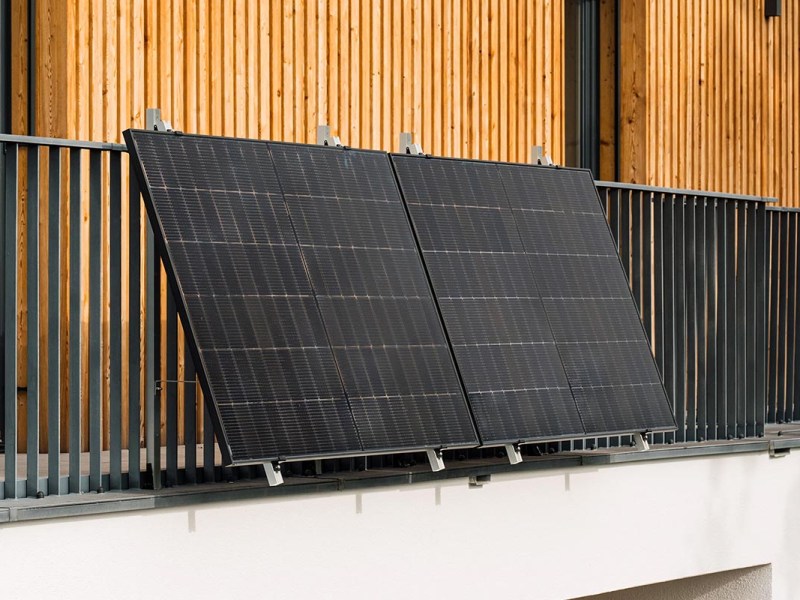 Mini-Solaranlage: Strom vom Balkon und der Terrasse