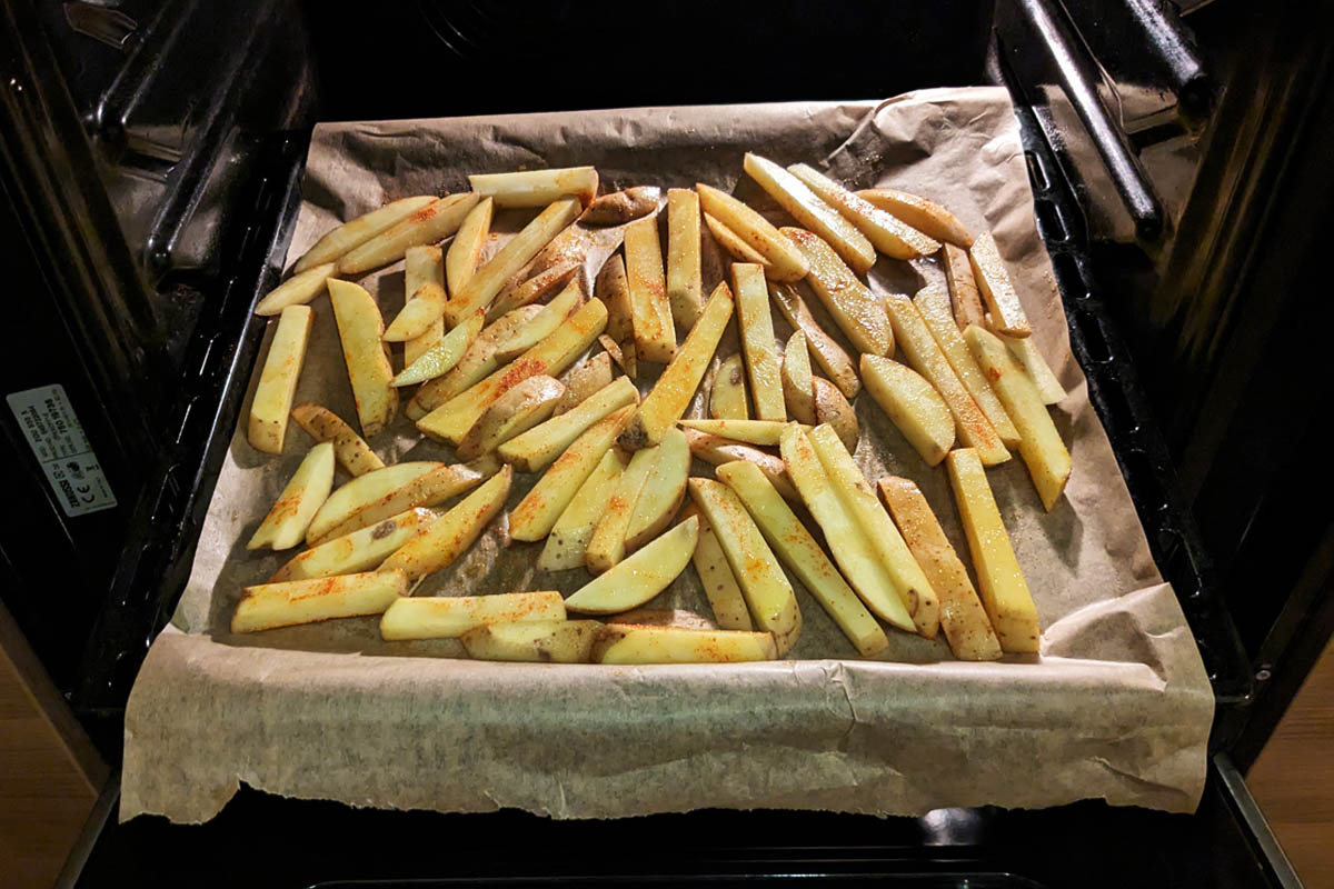 Selbstgemachte Pommes im Ofen