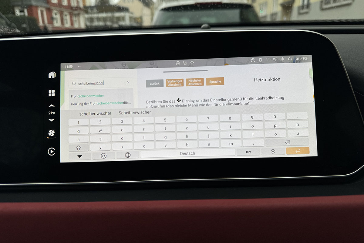 Infotainment-Display im E-Auto GWM Ora 03 GT: In der Anzeige ist die Schreibtastatur zu sehen.