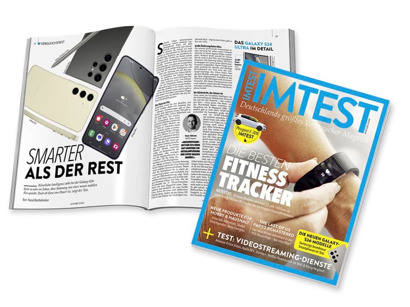 Cover der IMTEST-Ausgabe 2/24, man sieht einen Arm mit Fitnesstracker. Dazu eine Beispiel-Doppelseite mit Smartphones.