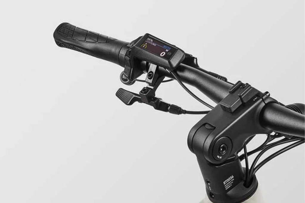 Nahaufnahme Purion200-Display an E-Bike Lenker