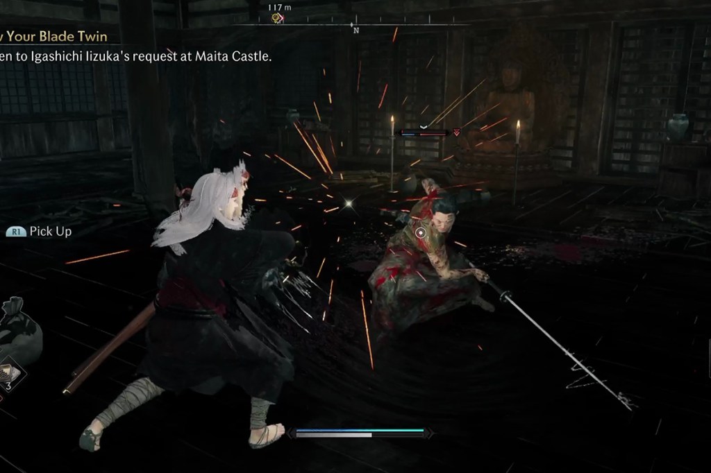 Screenshot aus dem Spiel Rise of the Ronin. Der Spieler-Charater kämpft mit einem Samurai, der Schlag wurde geblockt, Funken fliegen von der Klinge.
