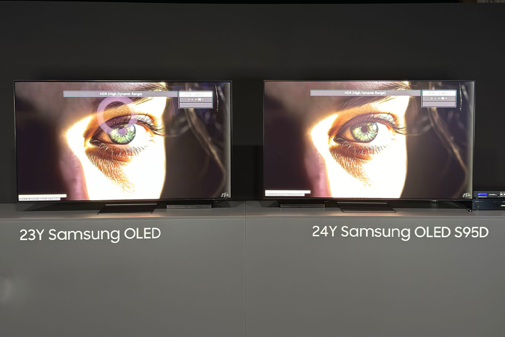 Die beiden Samsung-TVs nebeneinander.