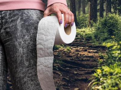 Draußen unterwegs und keine Toilette in Sicht: Die besten Tipps und Tricks