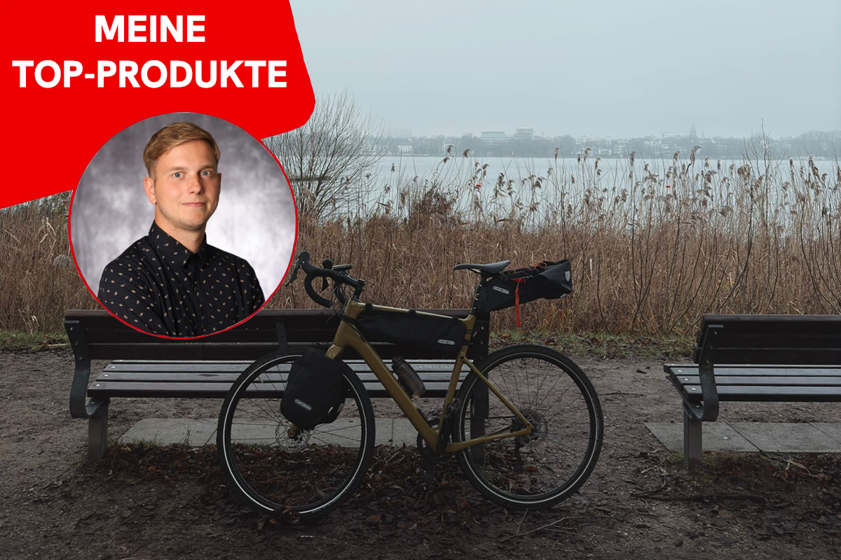 Ein Gravelbike steht an der Alster.