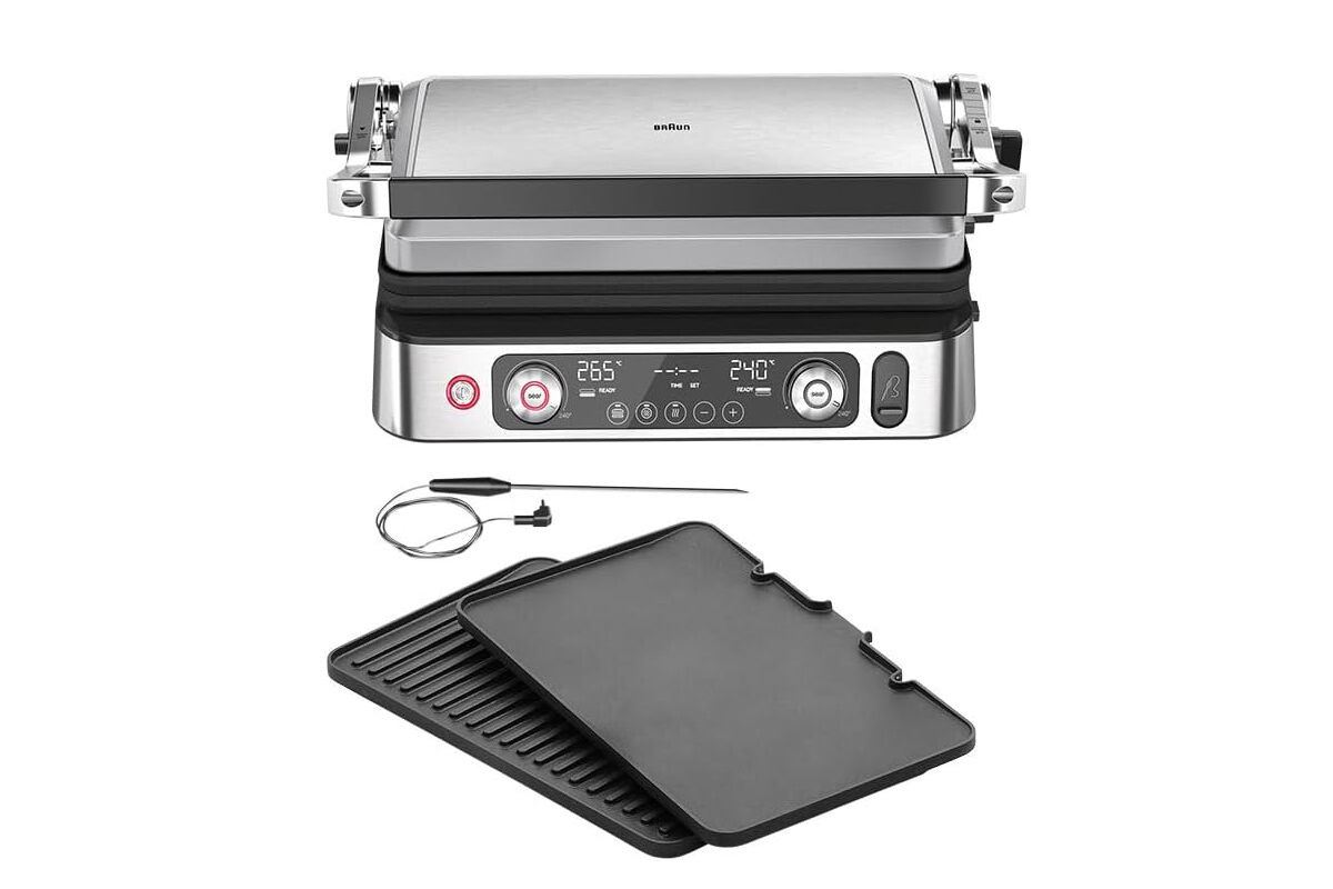 Der Braun MultiGrill 9 Pro mit Temperaturfühler und 2 Grillplatten auf weißem Hintergrund.
