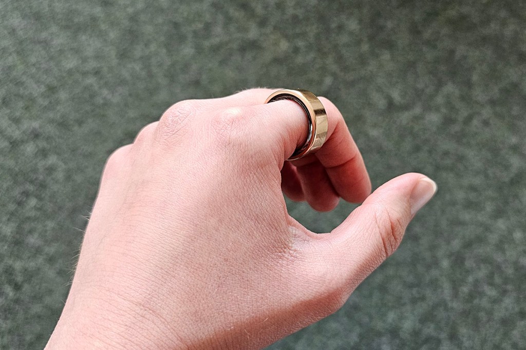 Smart Ring am Finger