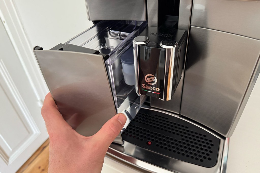 Wassertank eines Kaffeevollautomaten