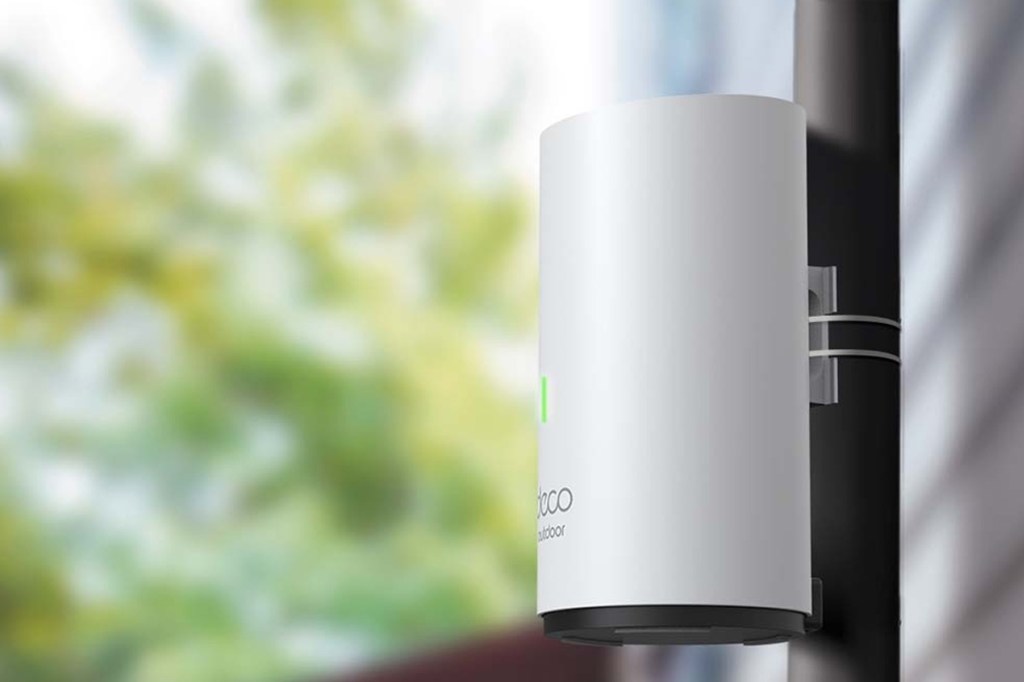 TP-Link Deco Mesh an einem Mast