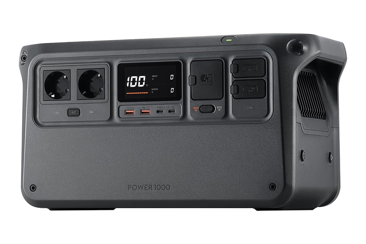 Die DJI Power 1000 auf weißem Hintergrund