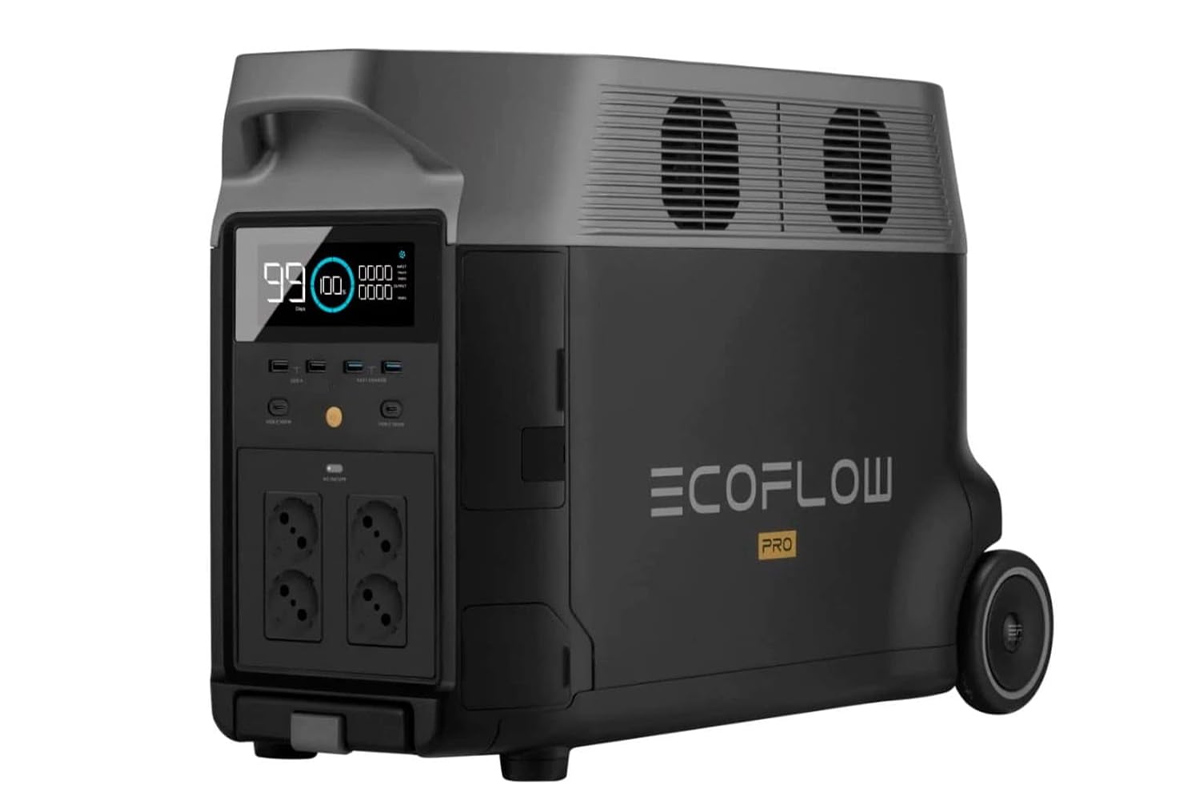 Die Delta Pro von EcoFlow auf weißem Grund.