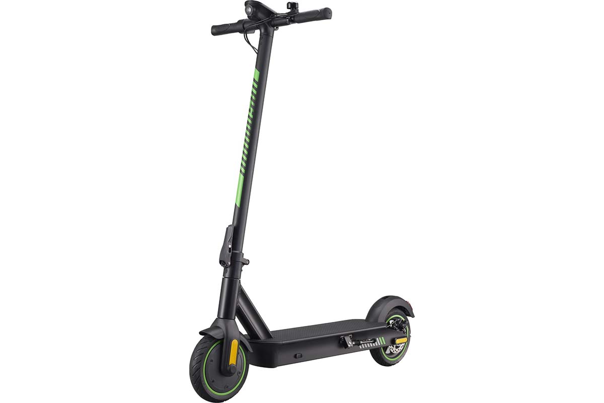 E-Scooter auf weißem Grund
