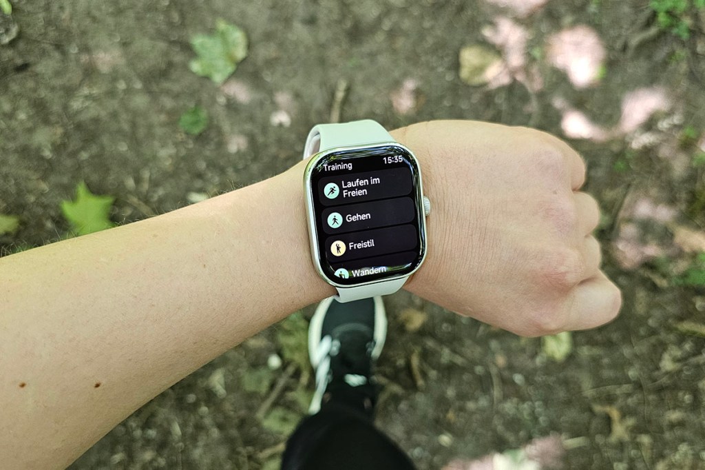 Smartwatch am Handgelenk