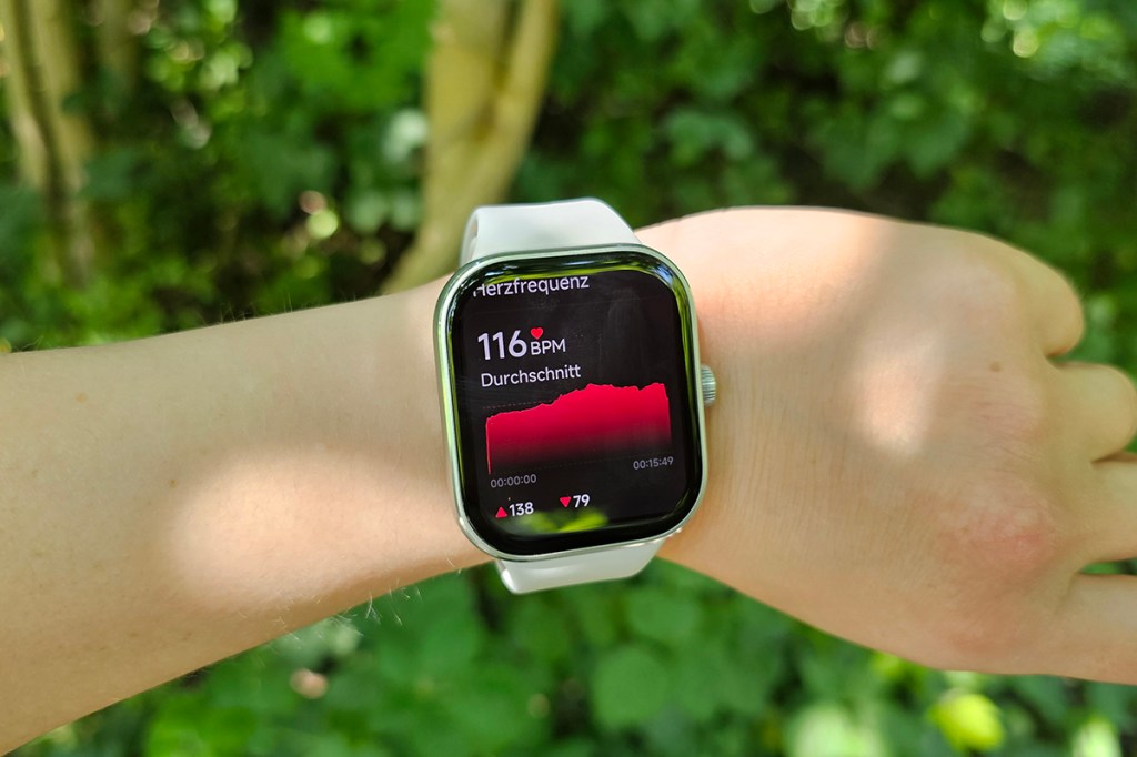 Smartwatch am Handgelenk